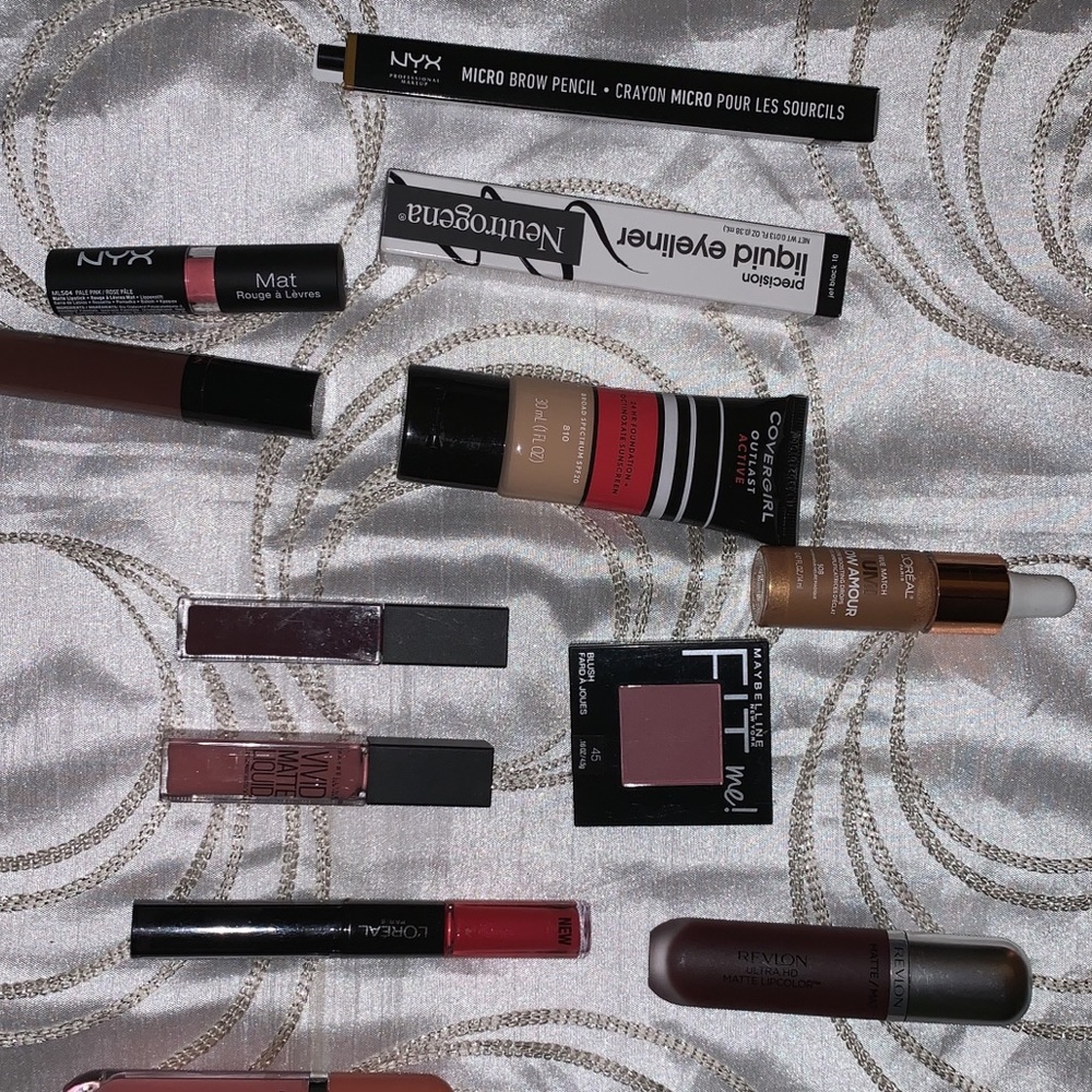 Make up bundle - Picture 2 of 5